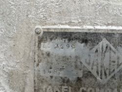 1667316