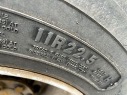 1667001
