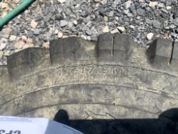 1673643