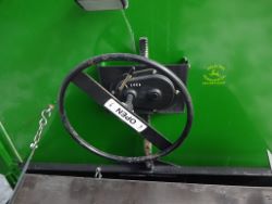1600382