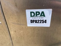 1686954