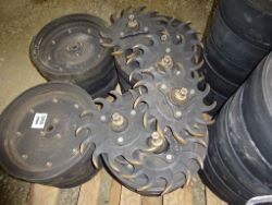 1685305