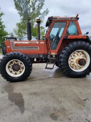 1689926