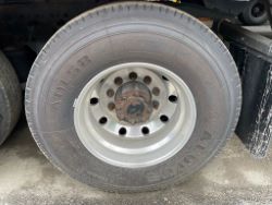 1733221