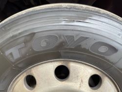1737575