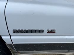 1827562