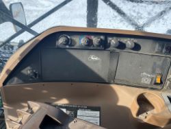 1863542