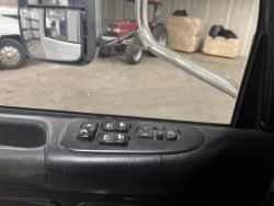 1912748