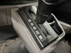 1912806