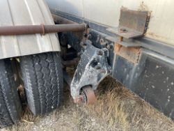1957620