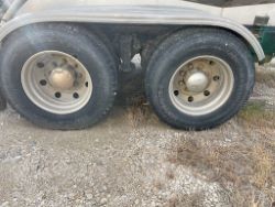 1957621