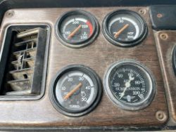 1957669