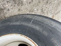 1957553