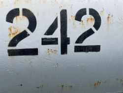 2045884
