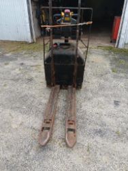 2143105