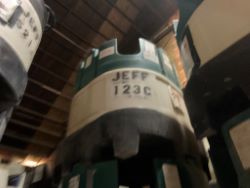 2161121