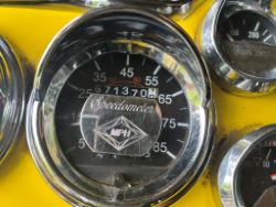 2256989