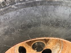 2258902