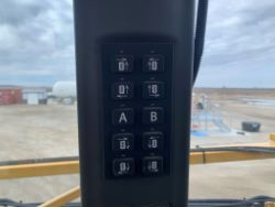 2257372