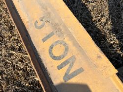 2233253
