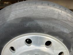 2280284