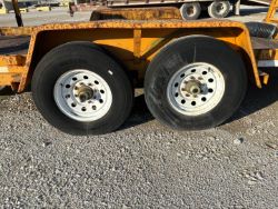 2327984