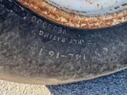 2359132
