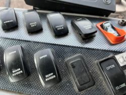 2363104