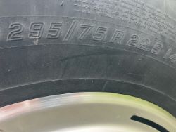 2369973