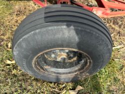 2335718