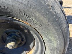 2373902