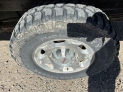 2374984
