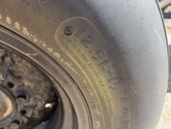 2425369