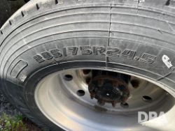 2473403