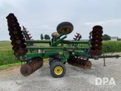 2565949
