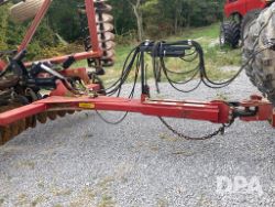 2576104