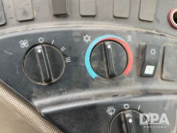 2732570