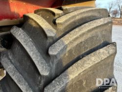 2736748