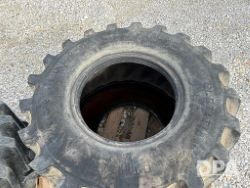 2736873