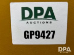 2737895