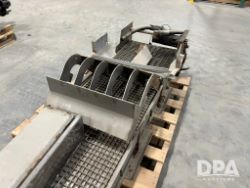 2745302