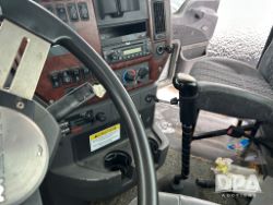 2743862