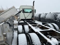 2743837