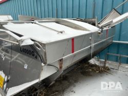 2743951