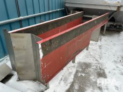 2743973