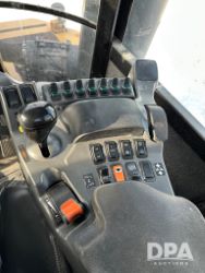 2744097
