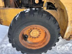 2746827