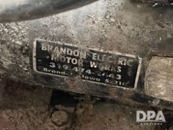 2747963
