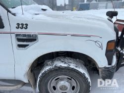 2748572