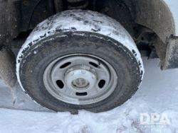 2748573